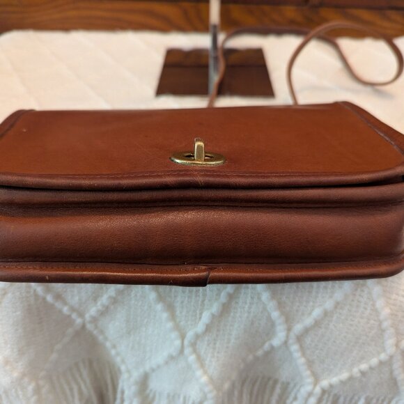 Vintage Coach British Tan Pocket Purse #9755 - Picture 6 of 11
